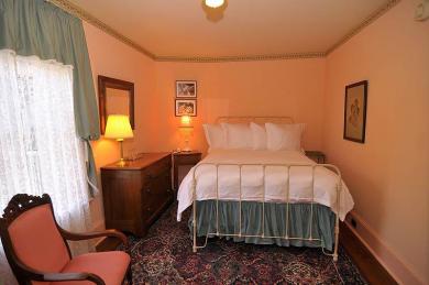 hotel accommodations berlin maryland Charlotte Room Atlantic Hotel