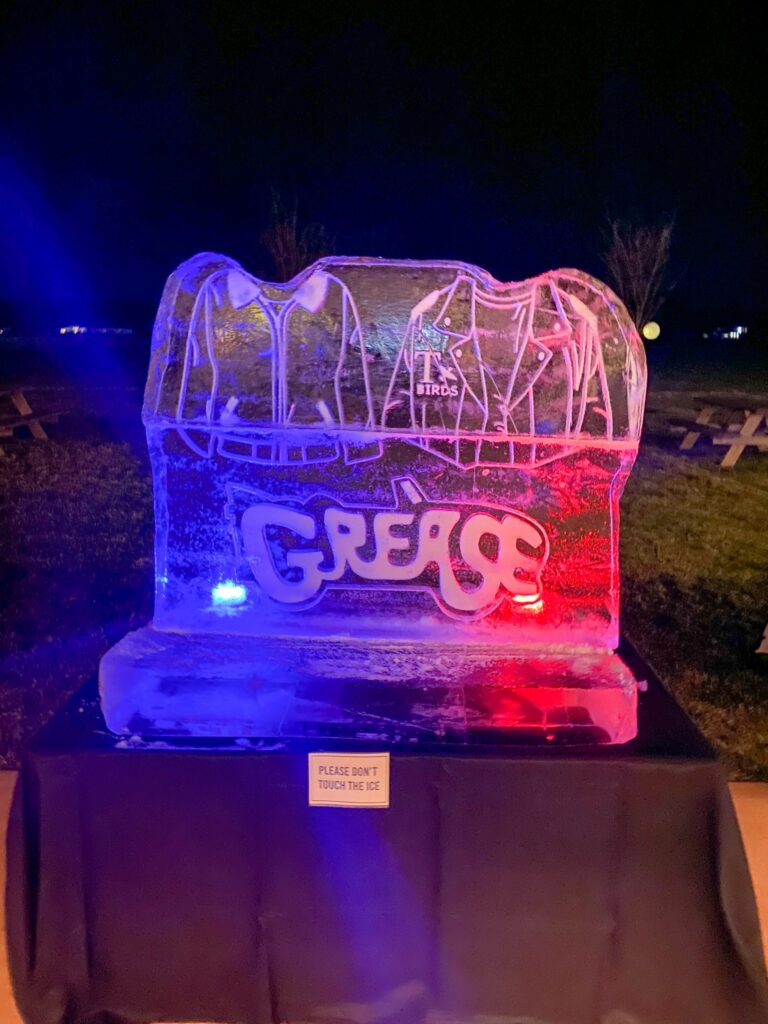 a lighted ice sculpture of a gum gum gum gum gum gum gum gum gum gum