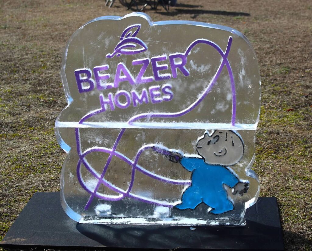 a sign that says beaver homes on it