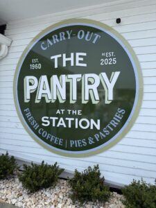 a sign for the pantry at the station