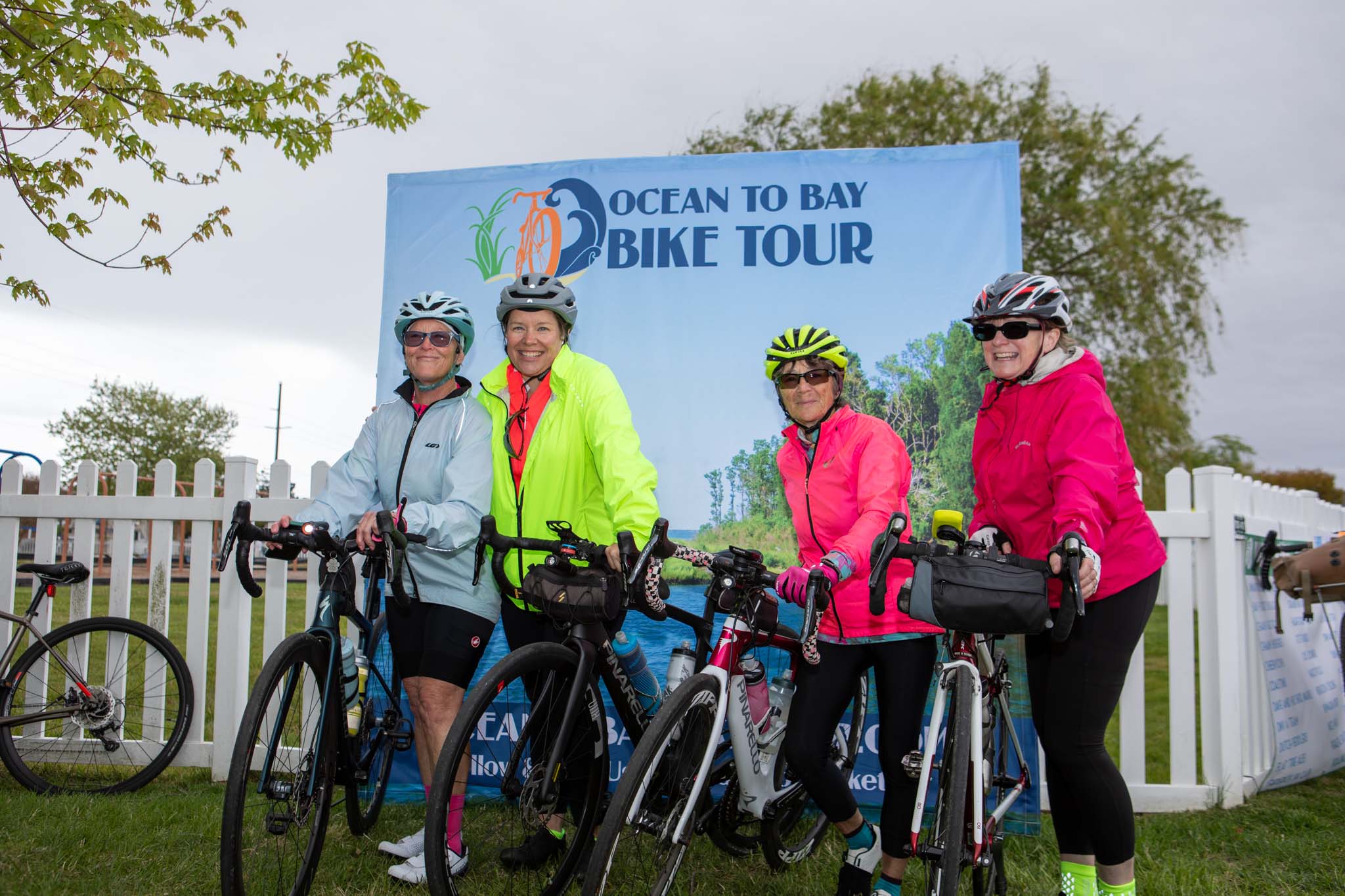 OceantoBayBikeTour2026_MichMallonPhoto-060