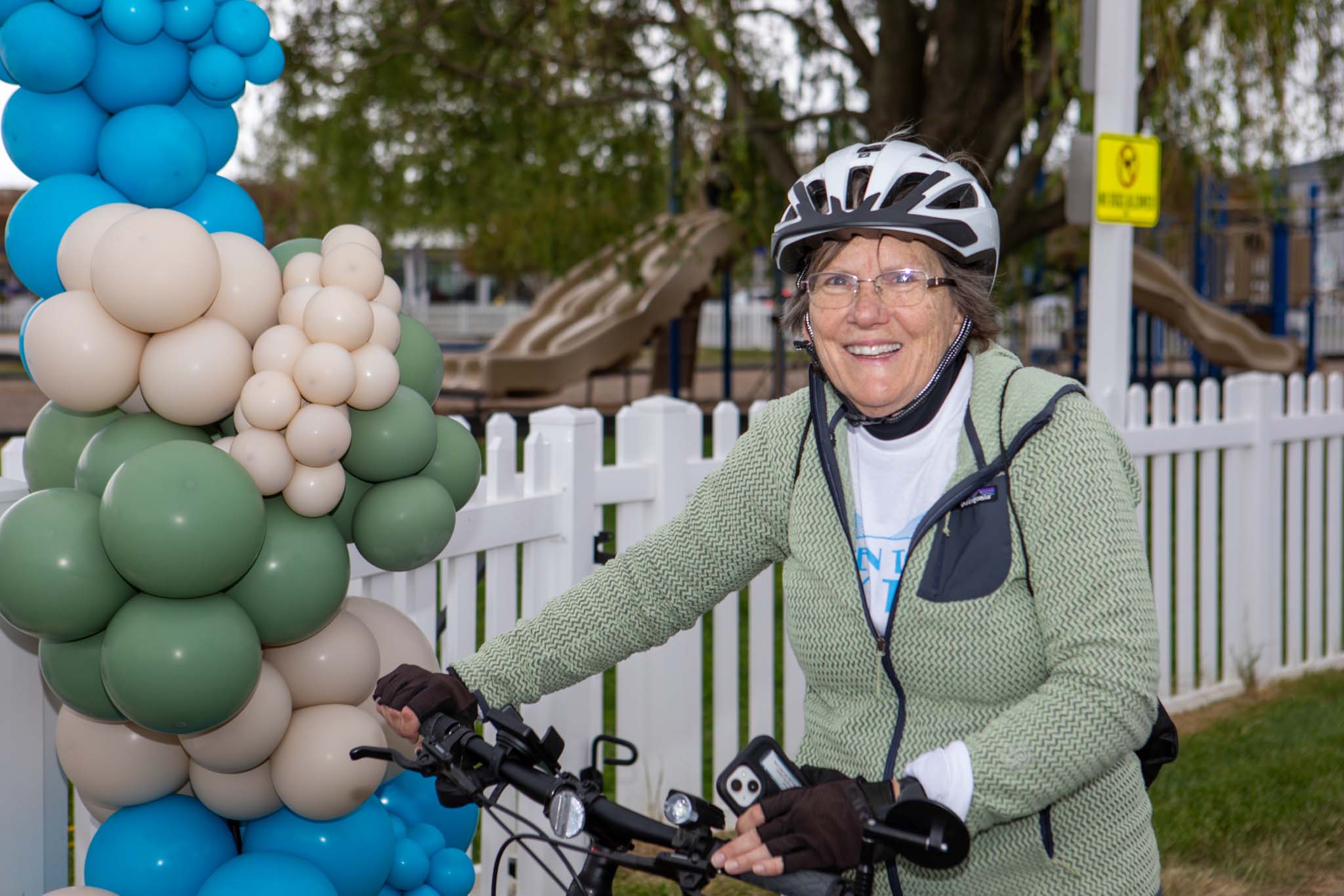 OceantoBayBikeTour2026_MichMallonPhoto-078