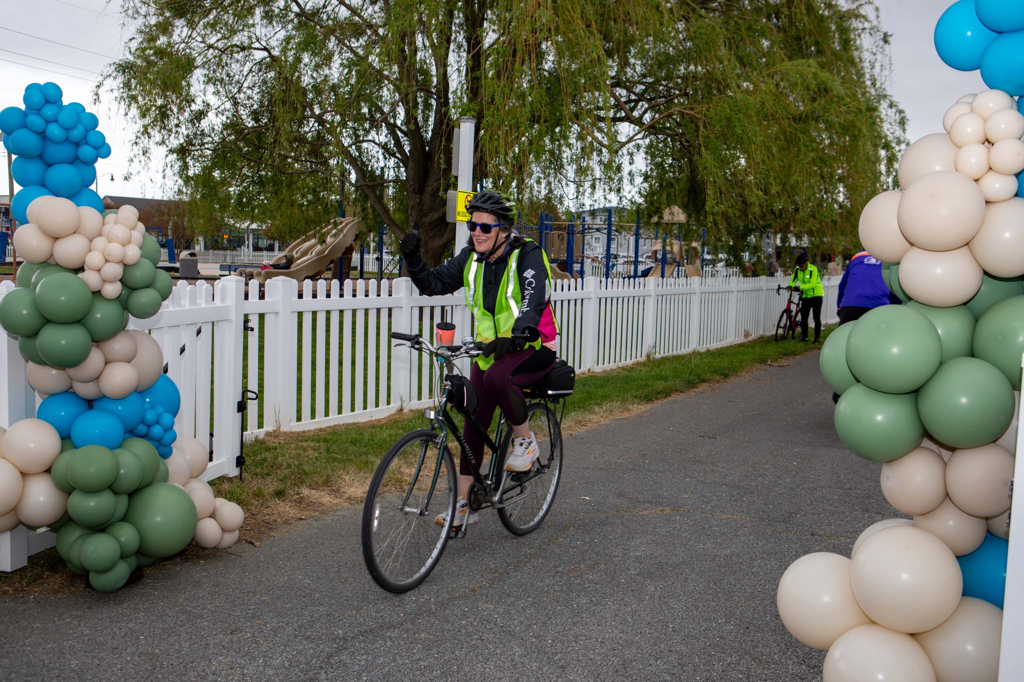 OceantoBayBikeTour2026_MichMallonPhoto-079