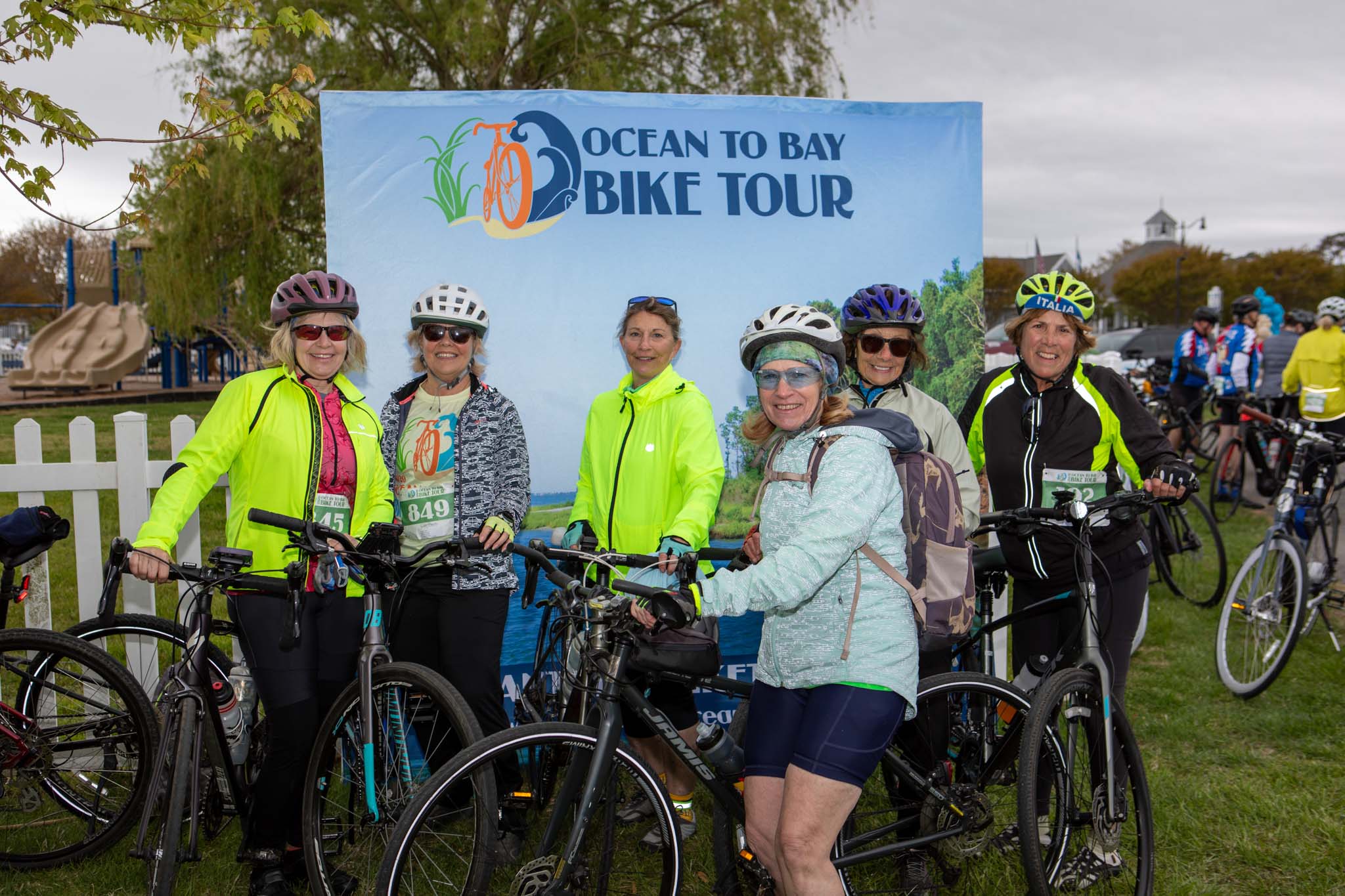 OceantoBayBikeTour2026_MichMallonPhoto-080