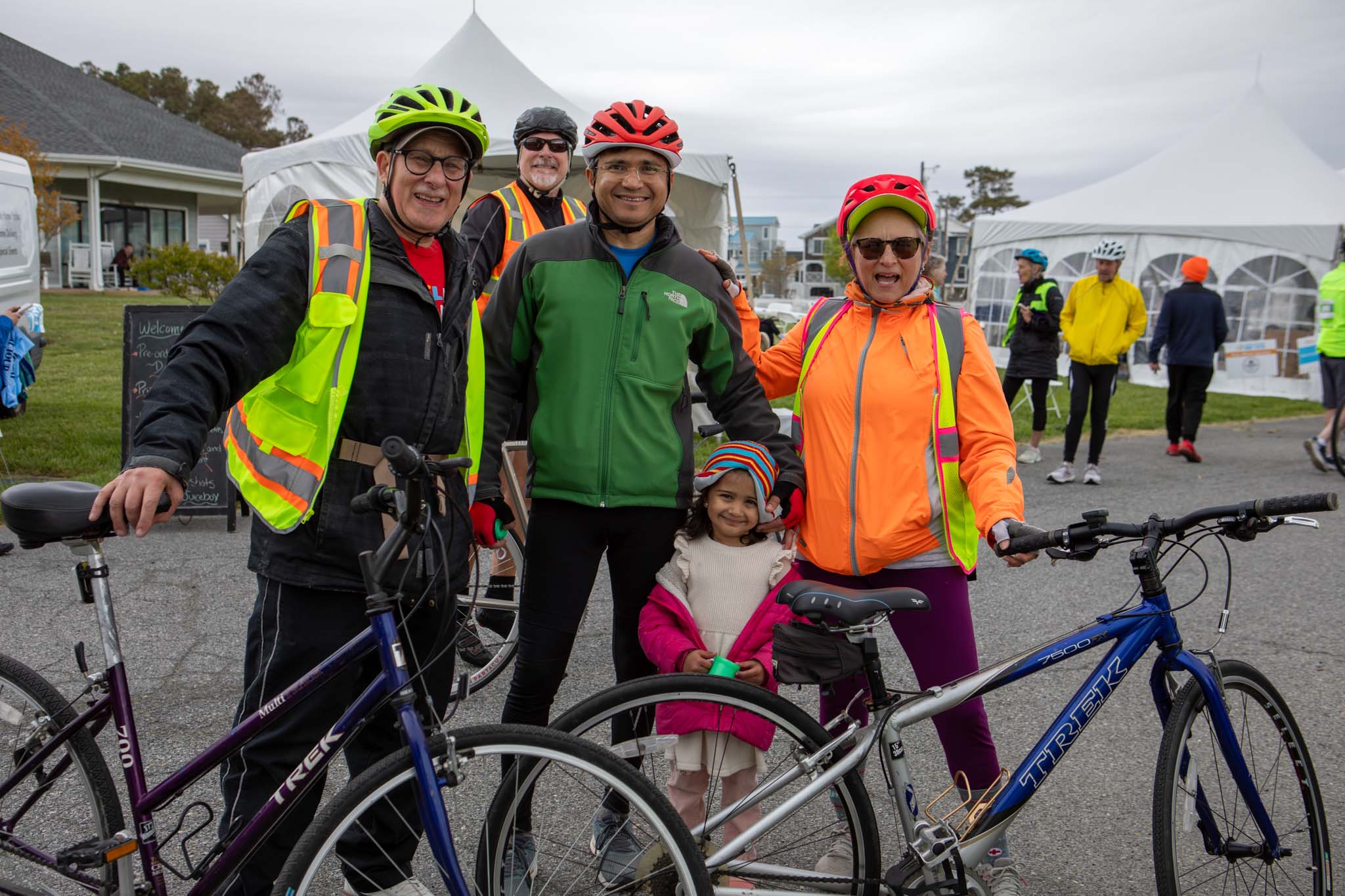 OceantoBayBikeTour2026_MichMallonPhoto-115