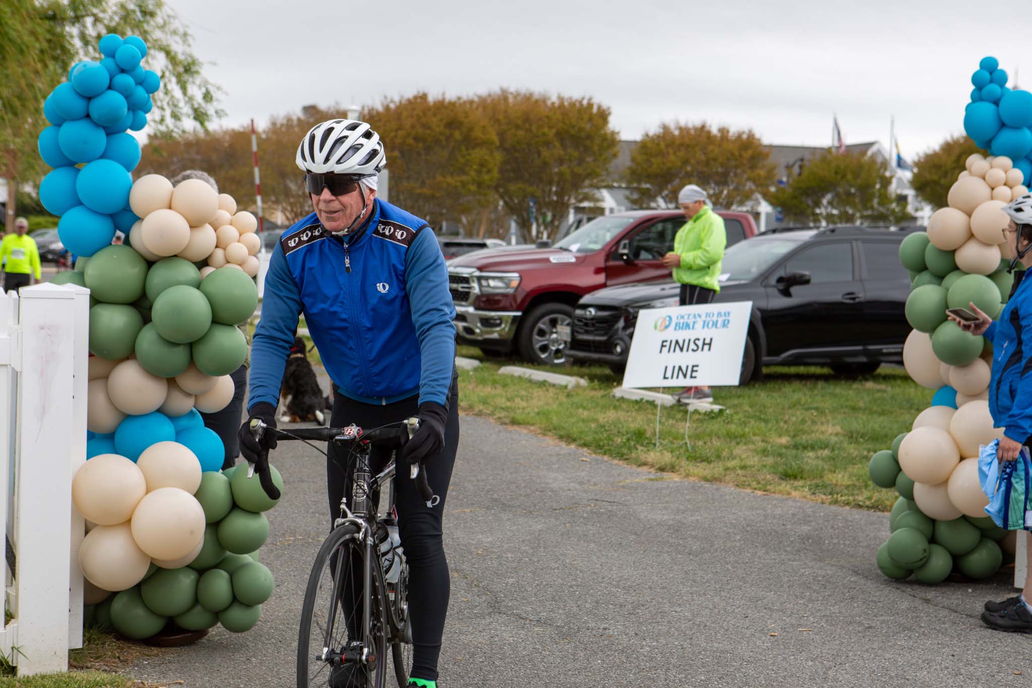 OceantoBayBikeTour2026_MichMallonPhoto-142