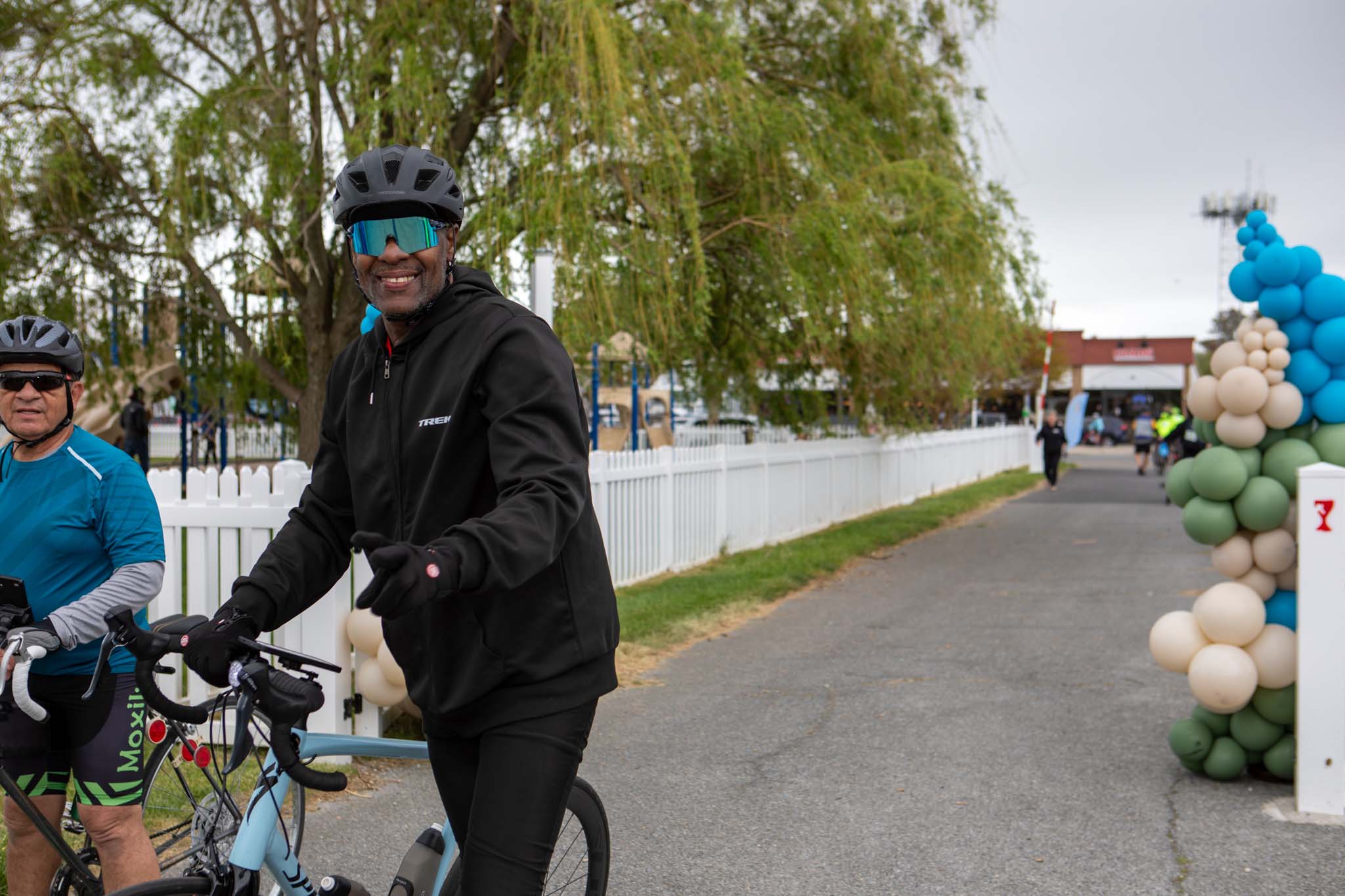 OceantoBayBikeTour2026_MichMallonPhoto-151
