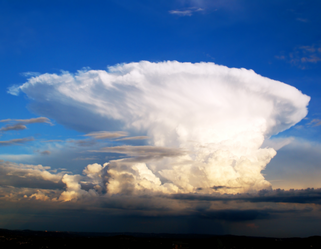 Cumulonimbus cloud