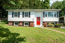 2016 05 26 1736 Shore Dr. Front Of House 2