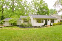 2016 05 05 1403 Greenway Dr. Front Of House 5