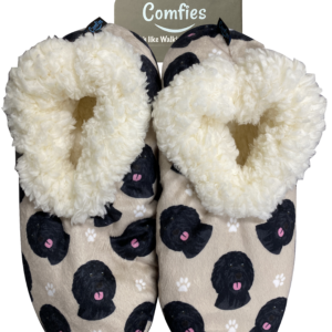 LABRADOR, BLACK SLIPPERS