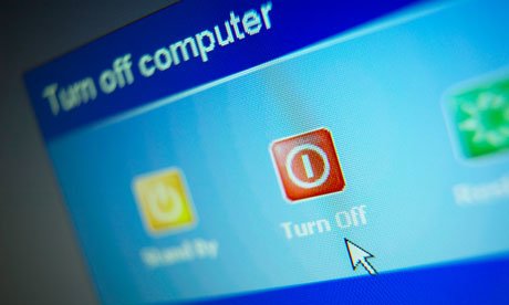 Arrow pointer from computer mouse points to Turn Off button on computer