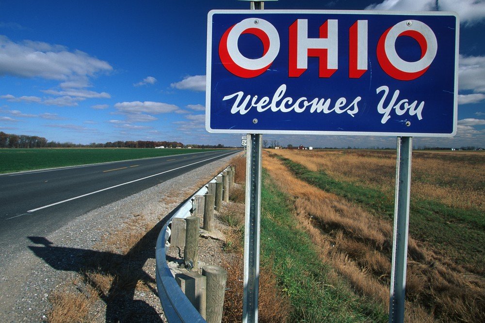 Welcome sign to Ohio reads Ohio Welcomes You