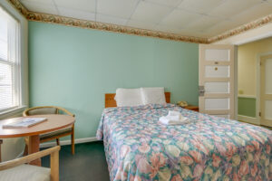 standard room with double bed