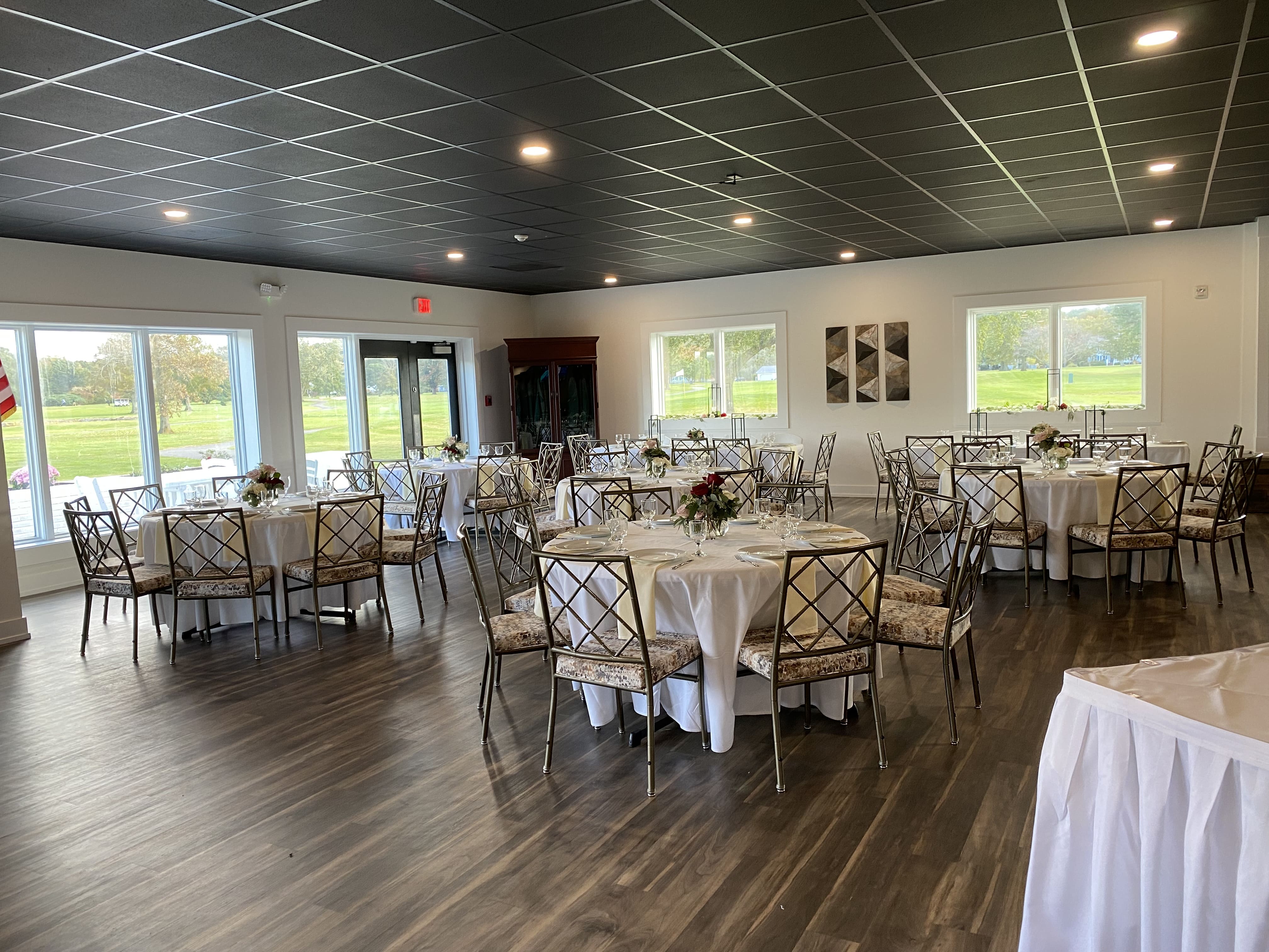 Dining Room set for a wedding at the Ocean City Golf Club