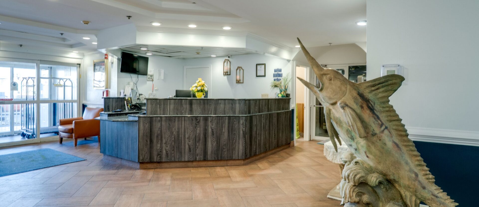 Paradise Plaza Inn OCMD Hotel Front Desk