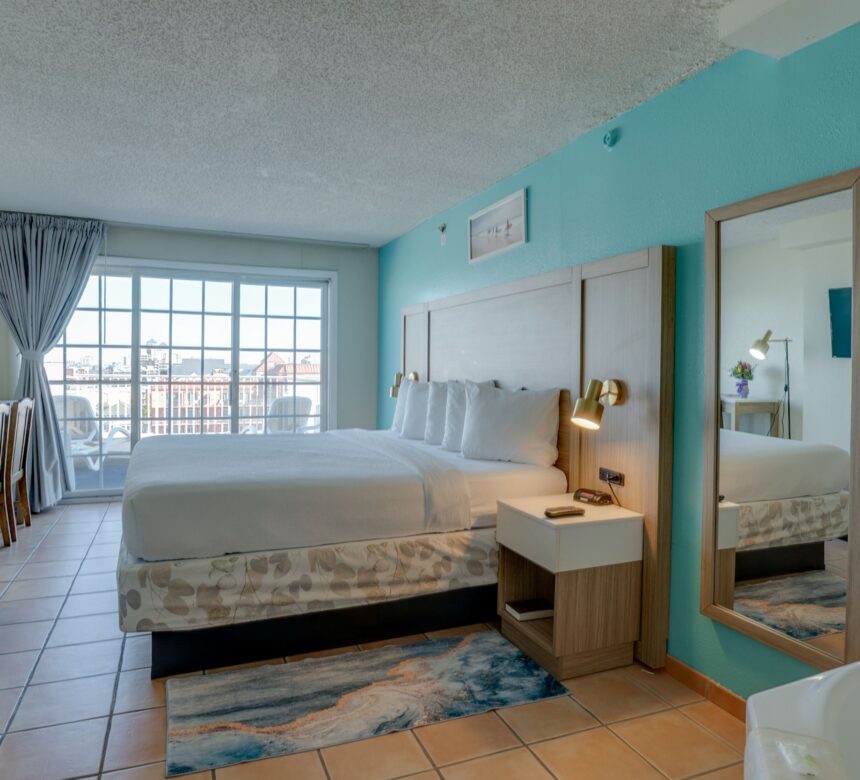 Paradise Plaza Inn Guest Room