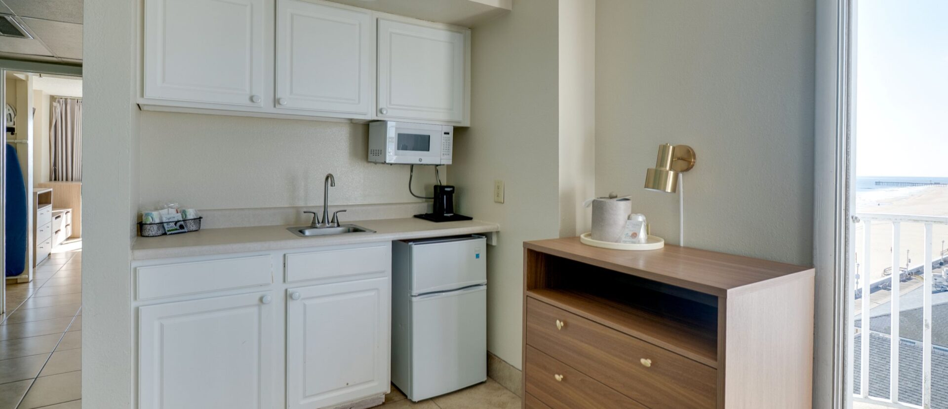 Paradise Plaza Inn Guest Room