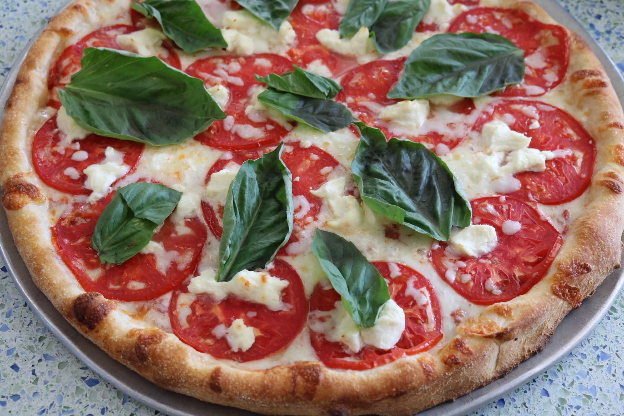 Primo Family Restaurant florentine pizza