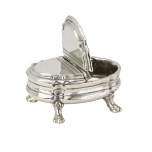 Salt & Pepper Holder with Spoons