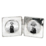 double-round-madison-frame-talbot-manor-pewter