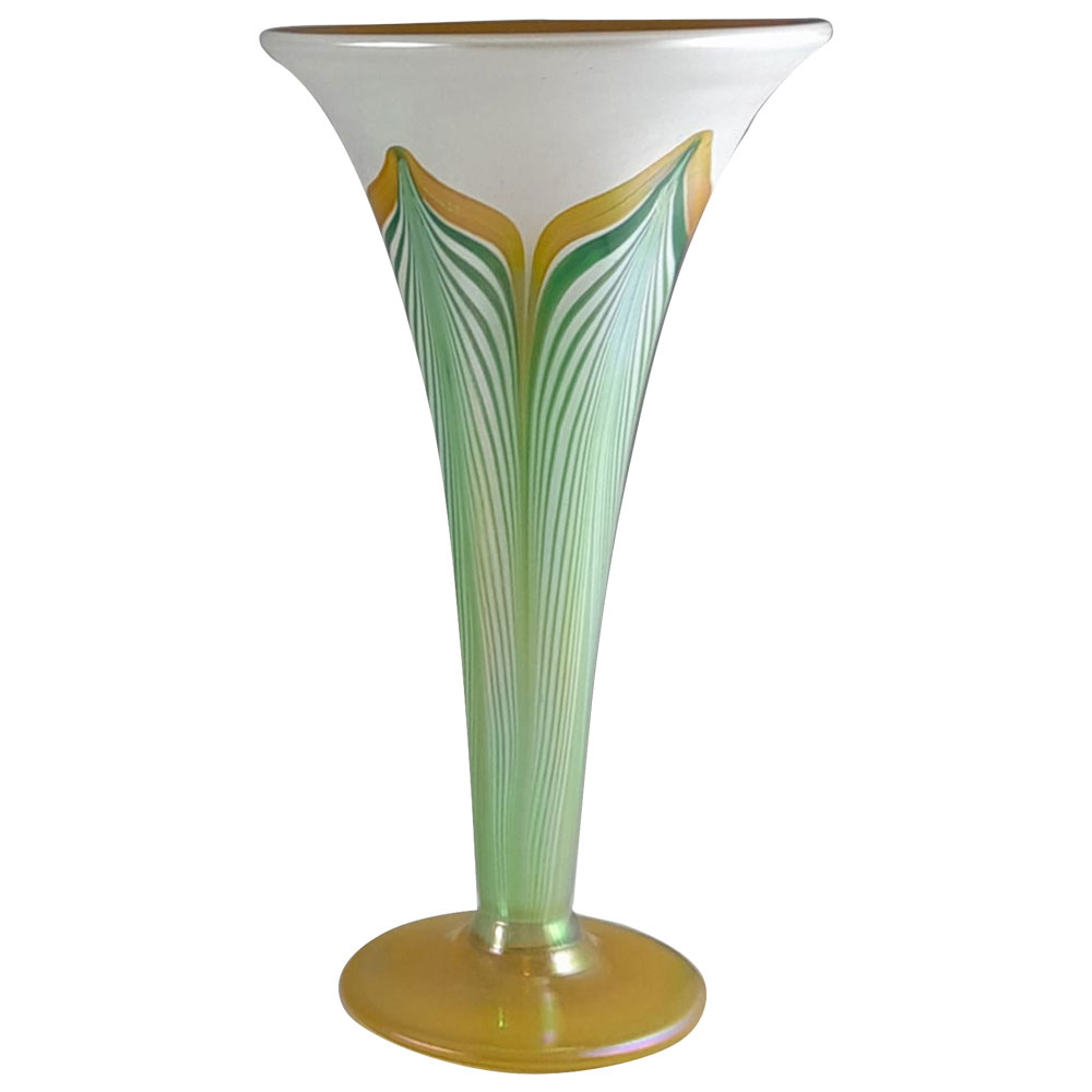clara-vase-ivy-talbot-manor-glass