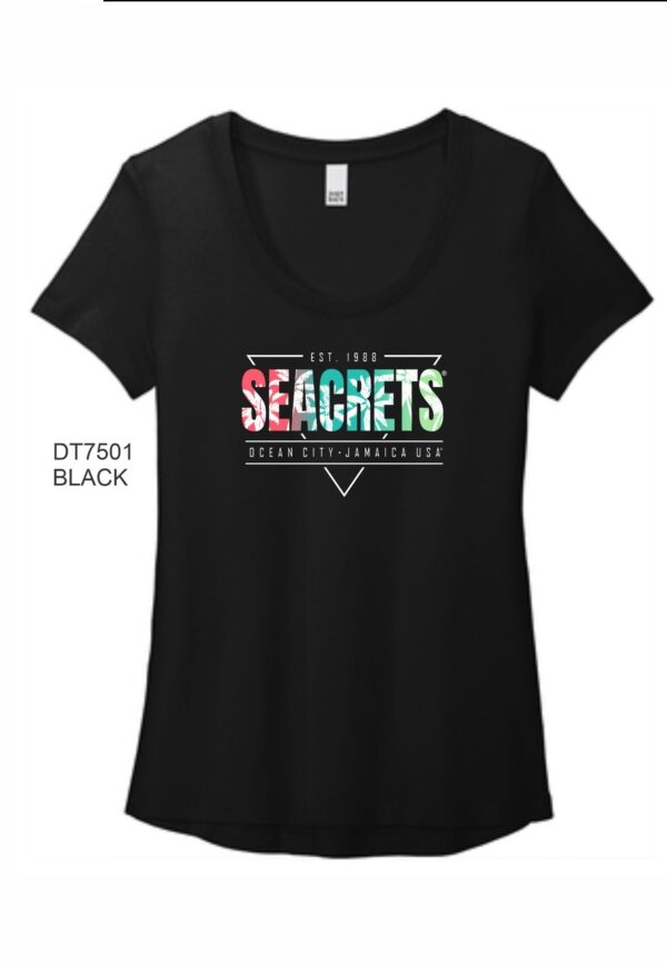 a women's black t - shirt with the words seabrets on it