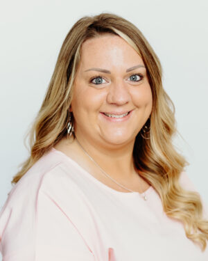 Ashleigh Valdes Headshot