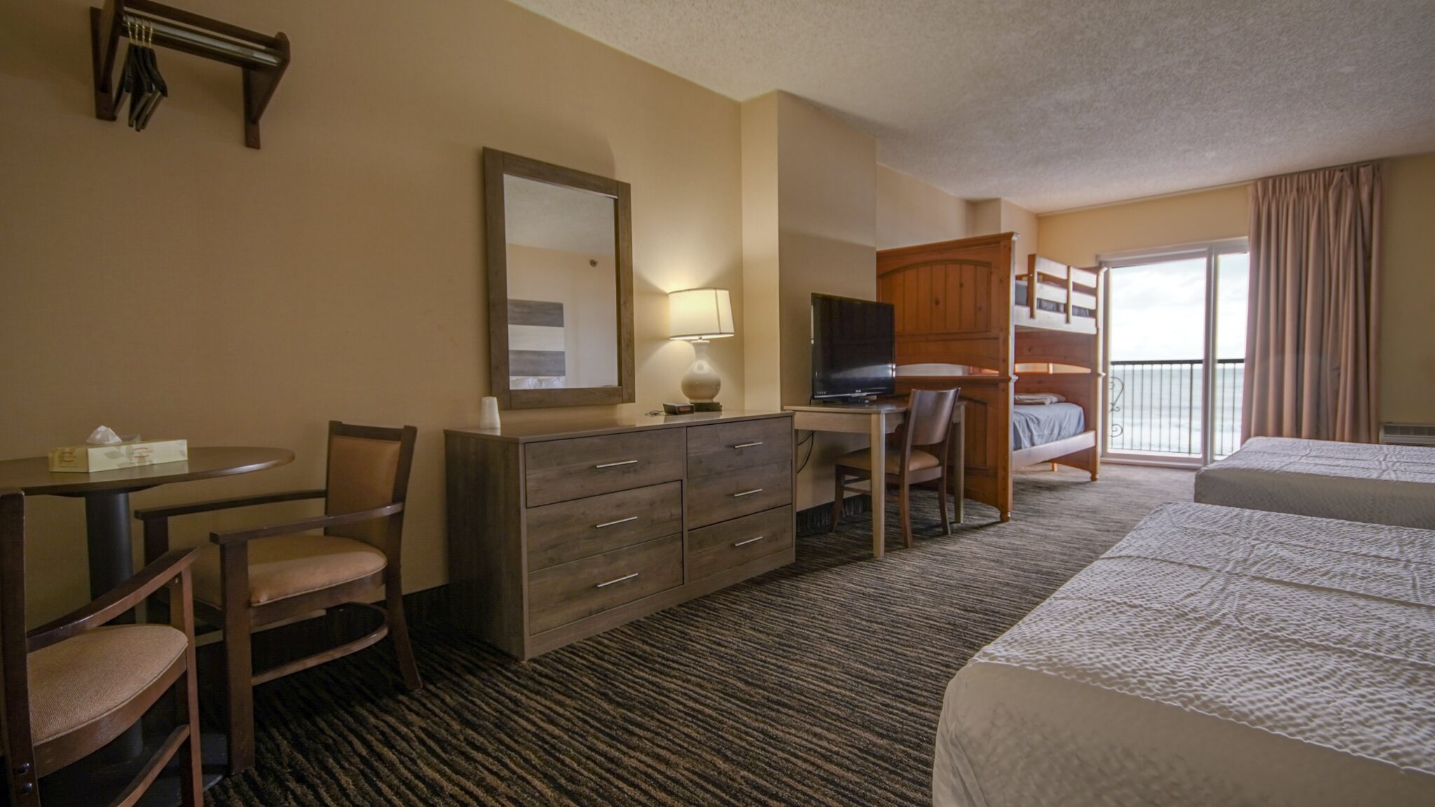 Americana Hotel Oceanfront — photo 42 of 60