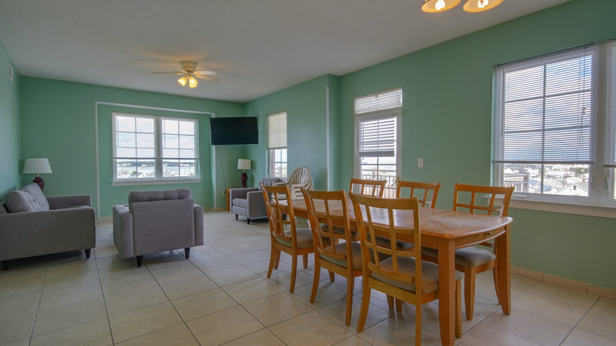 Americana Hotel Oceanfront — photo 24 of 60
