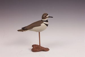 Statue of a shorebird killdeer